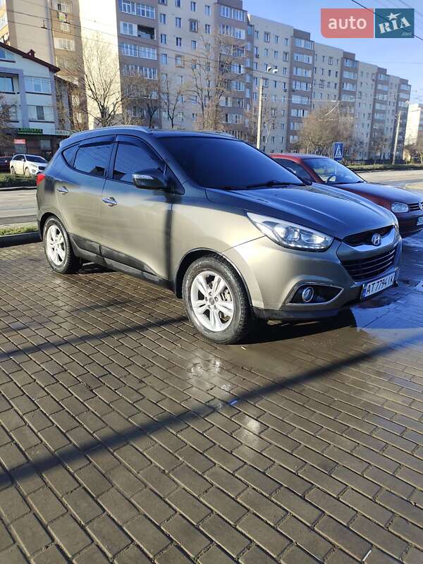Позашляховик / Кросовер Hyundai ix35 2010 в Івано-Франківську