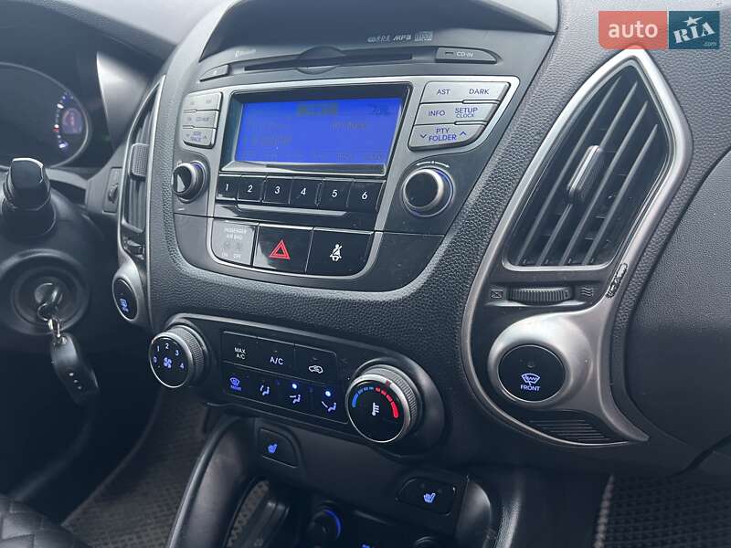 Позашляховик / Кросовер Hyundai ix35 2010 в Одесі