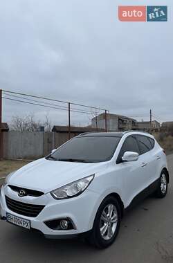 Внедорожник / Кроссовер Hyundai ix35 2011 в Черноморске