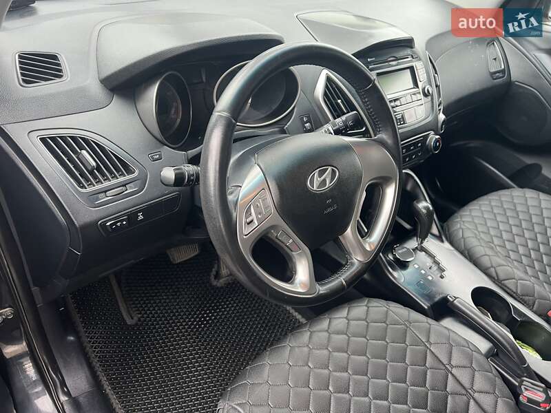 Позашляховик / Кросовер Hyundai ix35 2010 в Одесі
