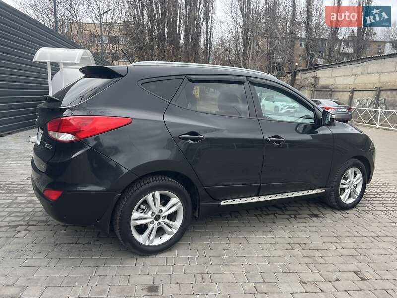 Позашляховик / Кросовер Hyundai ix35 2010 в Одесі