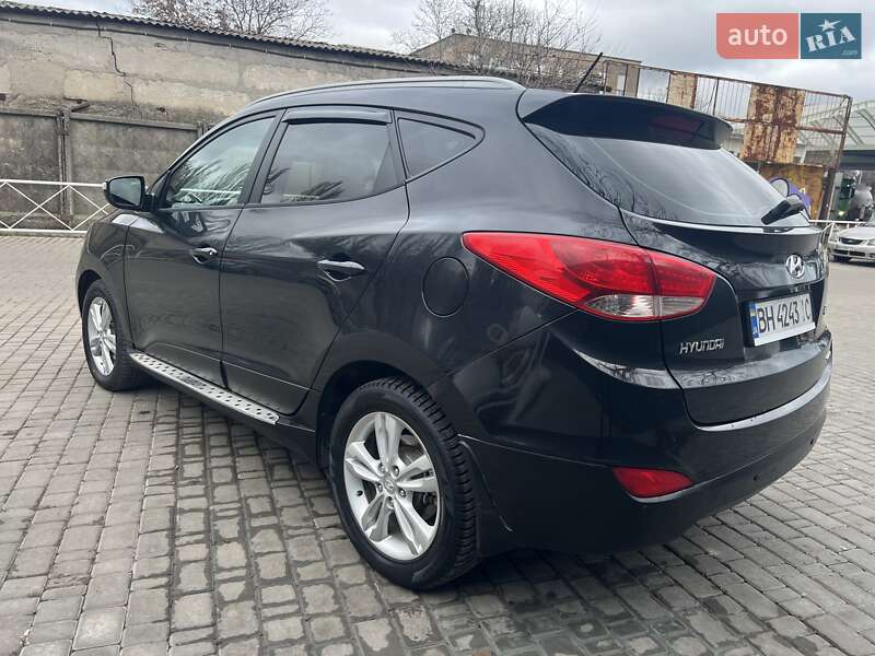 Позашляховик / Кросовер Hyundai ix35 2010 в Одесі