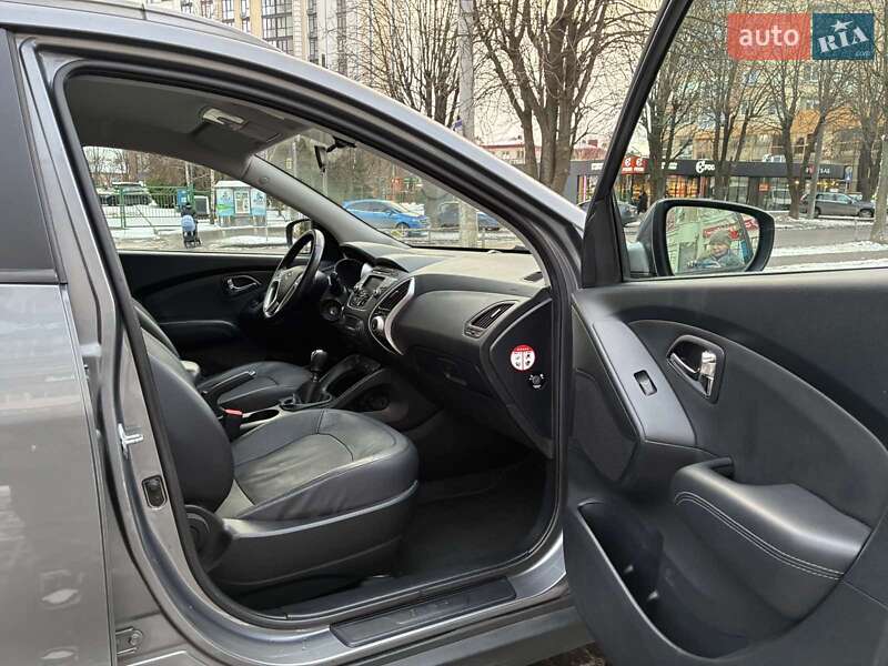 Внедорожник / Кроссовер Hyundai ix35 2012 в Луцке