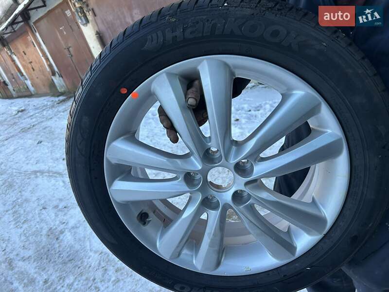 Внедорожник / Кроссовер Hyundai ix35 2011 в Ровно