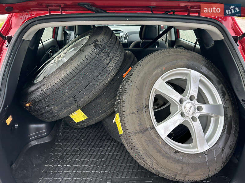 Позашляховик / Кросовер Hyundai ix35 2010 в Рівному