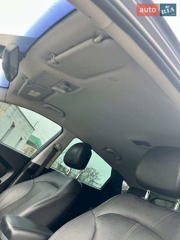 Позашляховик / Кросовер Hyundai ix35 2012 в Одесі