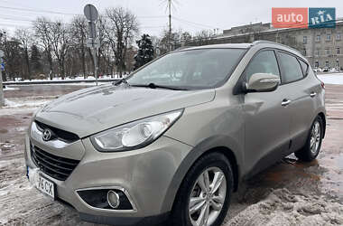 Внедорожник / Кроссовер Hyundai ix35 2010 в Чернигове