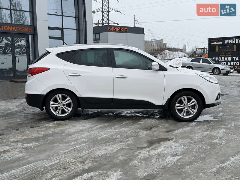 Внедорожник / Кроссовер Hyundai ix35 2011 в Киеве