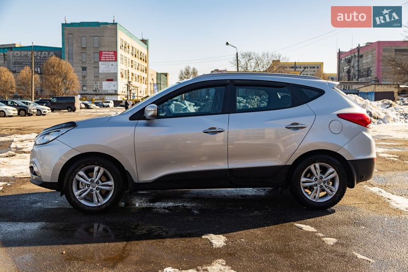 Внедорожник / Кроссовер Hyundai ix35 2010 в Киеве