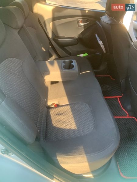 Внедорожник / Кроссовер Hyundai ix35 2010 в Киеве