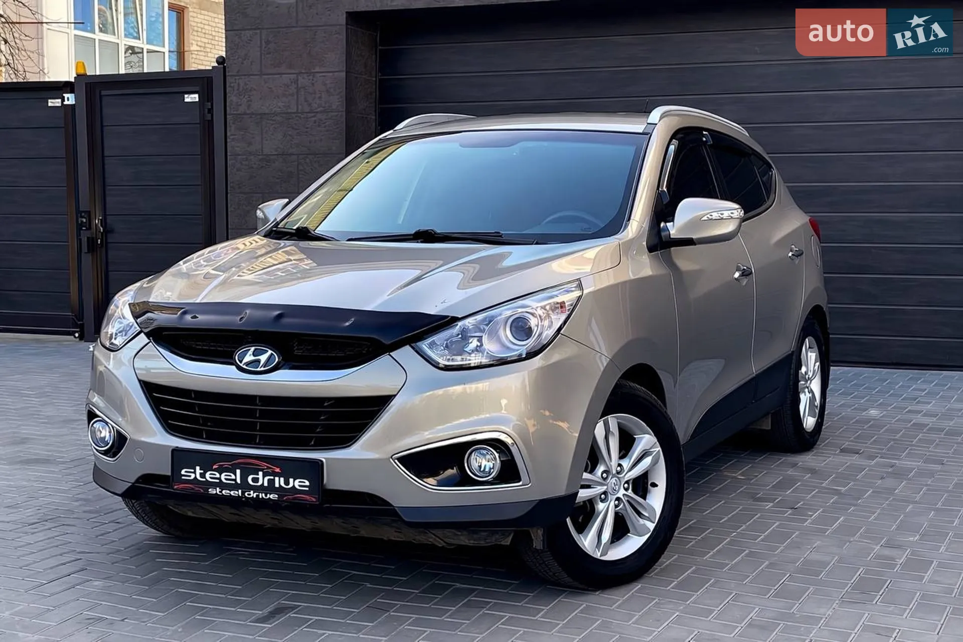 2010 Hyundai ix35 - фото 1