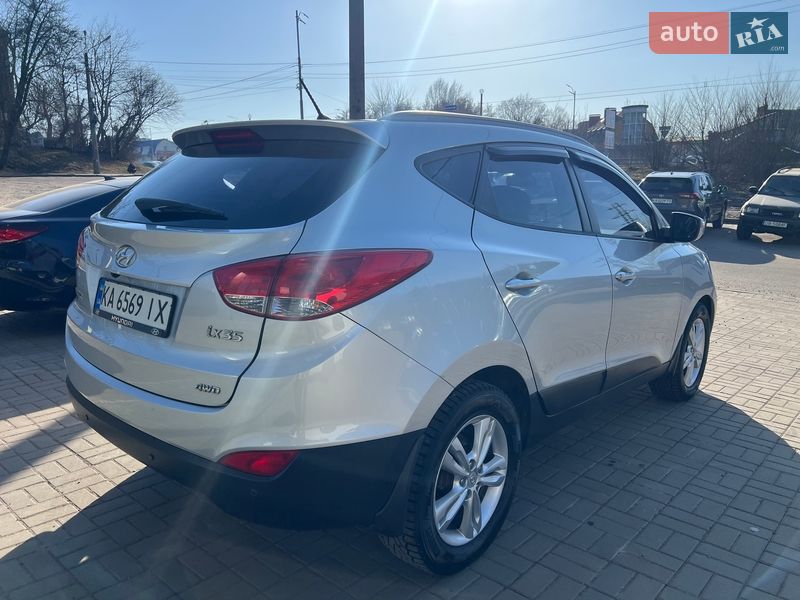 Внедорожник / Кроссовер Hyundai ix35 2010 в Киеве