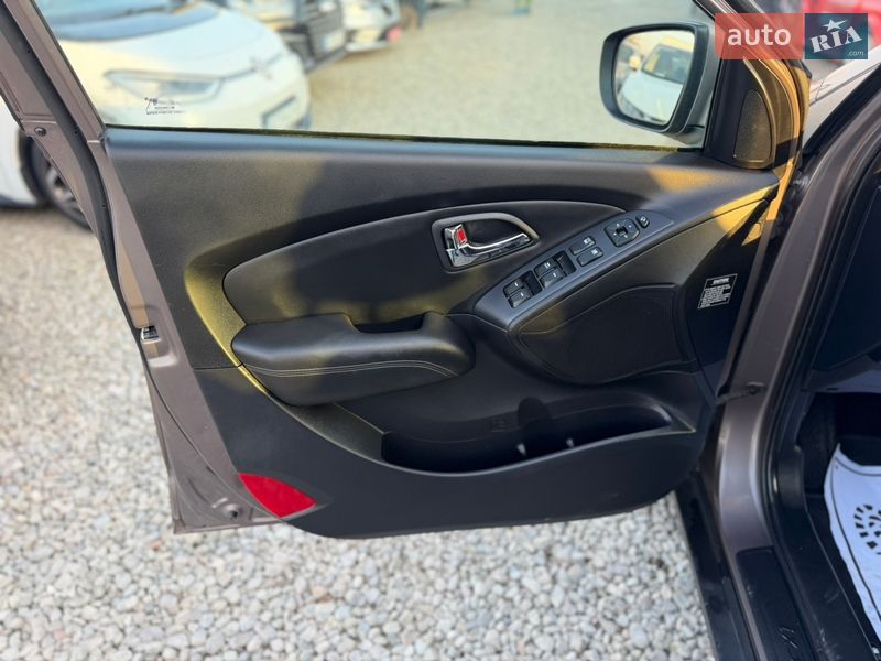 Внедорожник / Кроссовер Hyundai ix35 2012 в Ивано-Франковске