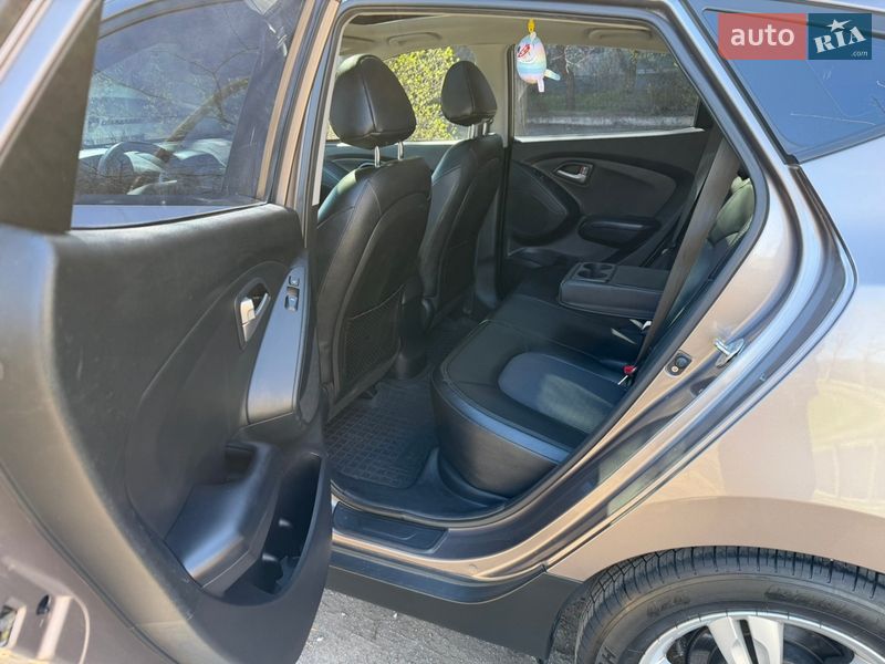 Внедорожник / Кроссовер Hyundai ix35 2012 в Каменском