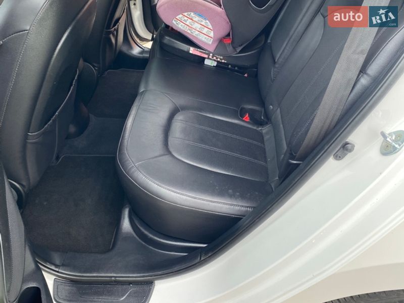 Внедорожник / Кроссовер Hyundai ix35 2014 в Ровно