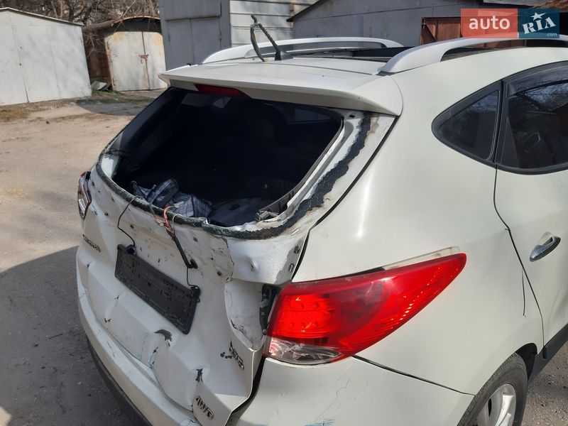 Внедорожник / Кроссовер Hyundai ix35 2010 в Запорожье