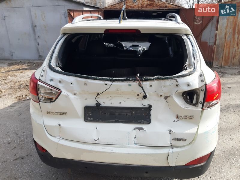 Внедорожник / Кроссовер Hyundai ix35 2010 в Запорожье
