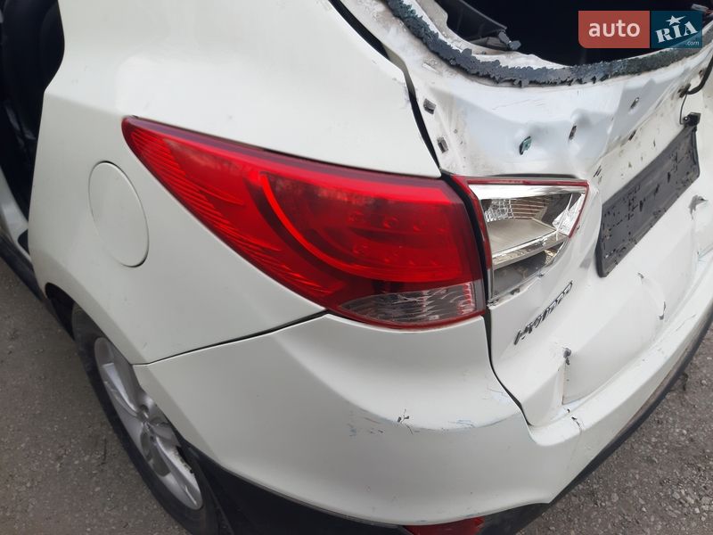Внедорожник / Кроссовер Hyundai ix35 2010 в Запорожье