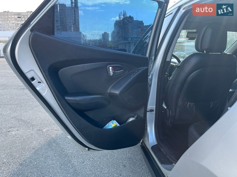 Внедорожник / Кроссовер Hyundai ix35 2011 в Харькове