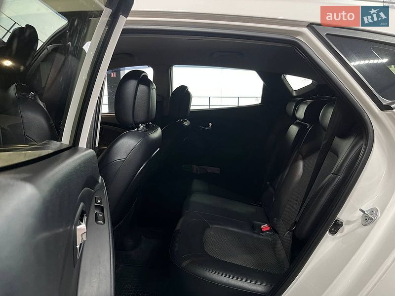 Внедорожник / Кроссовер Hyundai ix35 2012 в Одессе