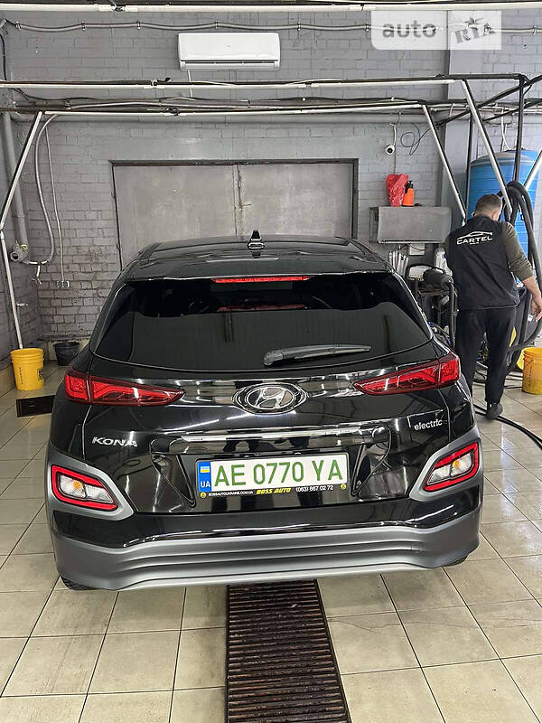 Внедорожник / Кроссовер Hyundai Kona Electric 2019 в Днепре