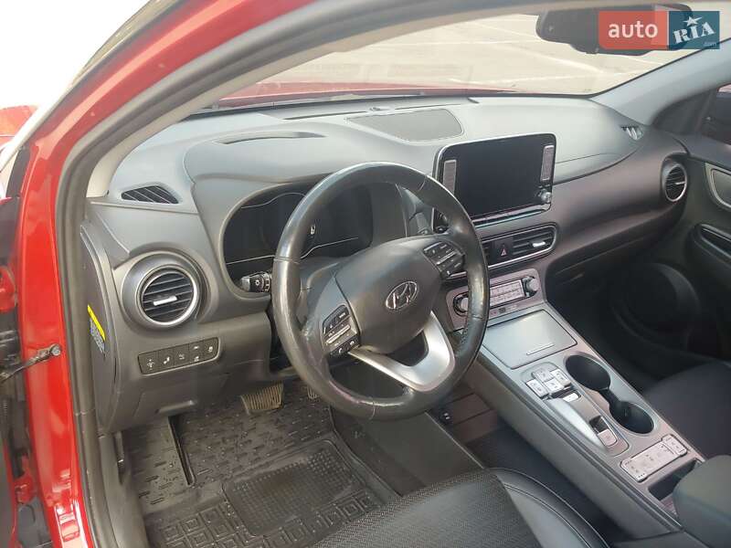 Внедорожник / Кроссовер Hyundai Kona Electric 2018 в Харькове фото 16 Внедорожник / Кроссовер Hyundai Kona Electric 2018 в Харькове