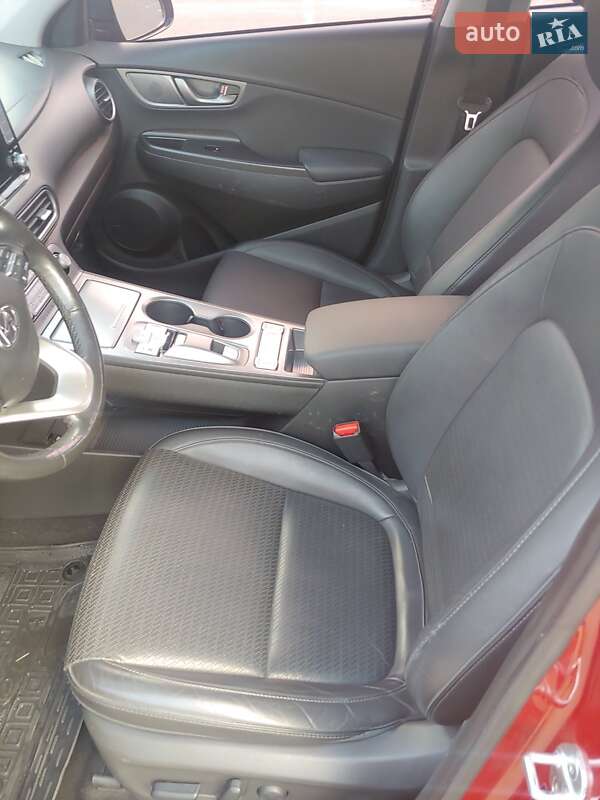 Внедорожник / Кроссовер Hyundai Kona Electric 2018 в Харькове фото 17 Внедорожник / Кроссовер Hyundai Kona Electric 2018 в Харькове