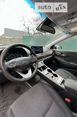 Внедорожник / Кроссовер Hyundai Kona Electric 2020 в 