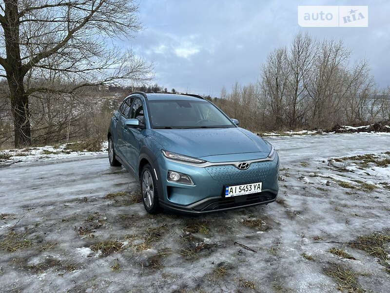Внедорожник / Кроссовер Hyundai Kona Electric 2020 в 