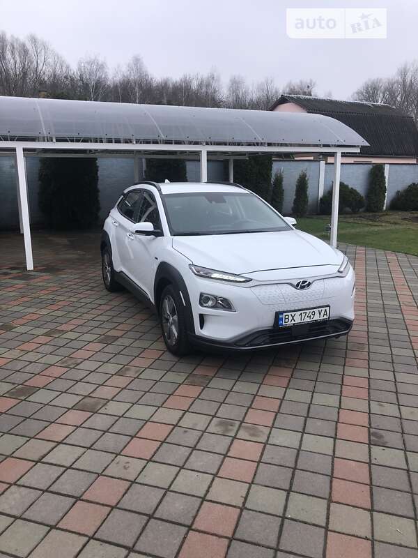 Внедорожник / Кроссовер Hyundai Kona Electric 2019 в Хмельницком
