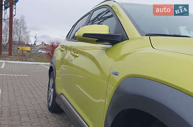 Внедорожник / Кроссовер Hyundai Kona Electric 2018 в 