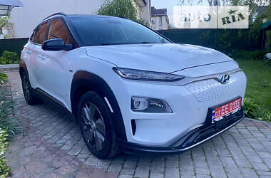 Внедорожник / Кроссовер Hyundai Kona Electric 2018 в Хмельницком