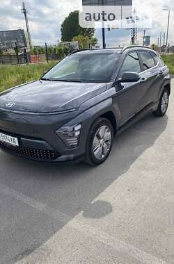 Внедорожник / Кроссовер Hyundai Kona Electric 2023 в Киеве