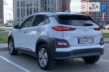 Внедорожник / Кроссовер Hyundai Kona Electric 2020 в Киеве