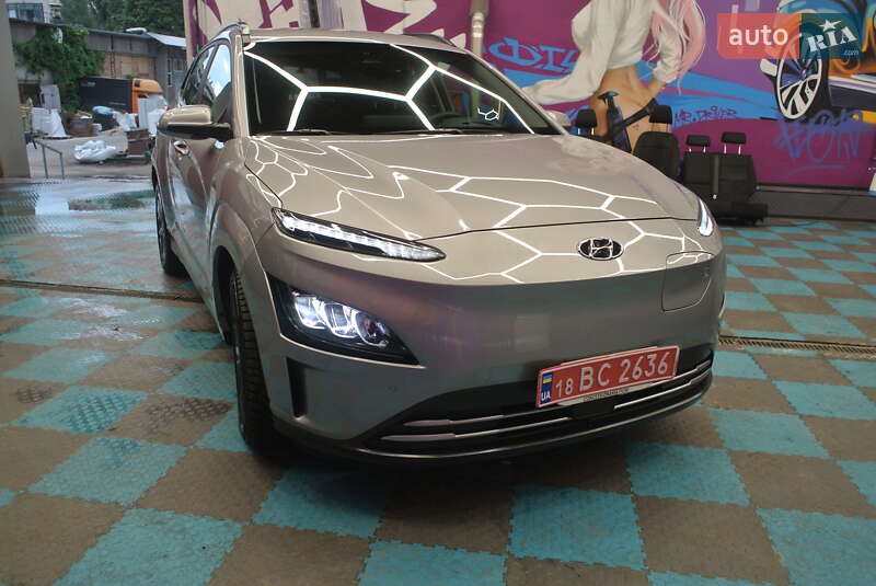 Внедорожник / Кроссовер Hyundai Kona Electric 2022 в Киеве