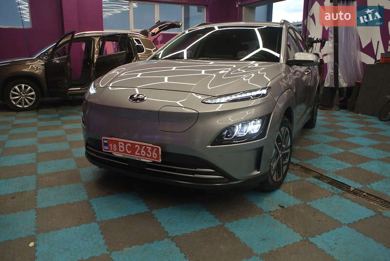 Внедорожник / Кроссовер Hyundai Kona Electric 2022 в Киеве