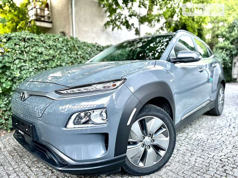 Внедорожник / Кроссовер Hyundai Kona Electric 2020 в Киеве