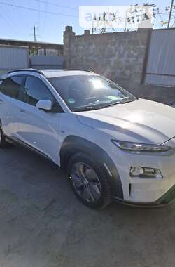 Внедорожник / Кроссовер Hyundai Kona Electric 2018 в Черноморске