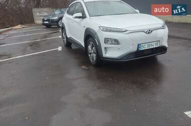 Внедорожник / Кроссовер Hyundai Kona Electric 2020 в 