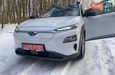 Внедорожник / Кроссовер Hyundai Kona Electric 2018 в Хмельницком