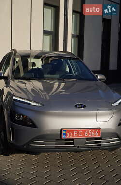 Внедорожник / Кроссовер Hyundai Kona Electric 2022 в Ровно