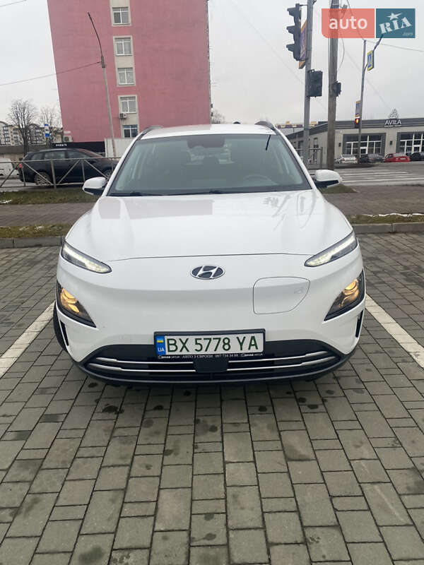Внедорожник / Кроссовер Hyundai Kona Electric 2021 в Хмельницком