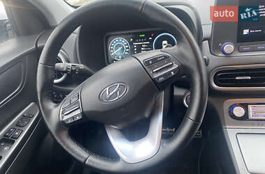 Внедорожник / Кроссовер Hyundai Kona Electric 2021 в 