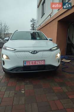 Позашляховик / Кросовер Hyundai Kona Electric 2020 в Дубні