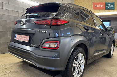 Внедорожник / Кроссовер Hyundai Kona Electric 2019 в 