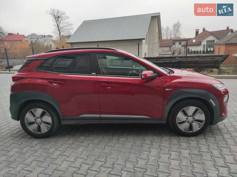 Внедорожник / Кроссовер Hyundai Kona Electric 2020 в Хмельницком