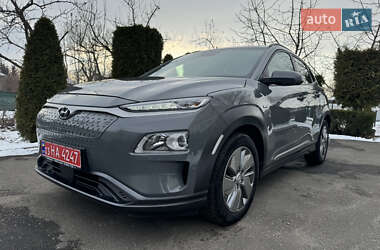 Внедорожник / Кроссовер Hyundai Kona Electric 2020 в 