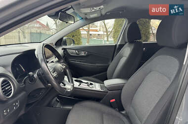 Внедорожник / Кроссовер Hyundai Kona Electric 2020 в 