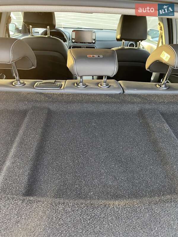 Внедорожник / Кроссовер Hyundai Kona Electric 2019 в Киеве