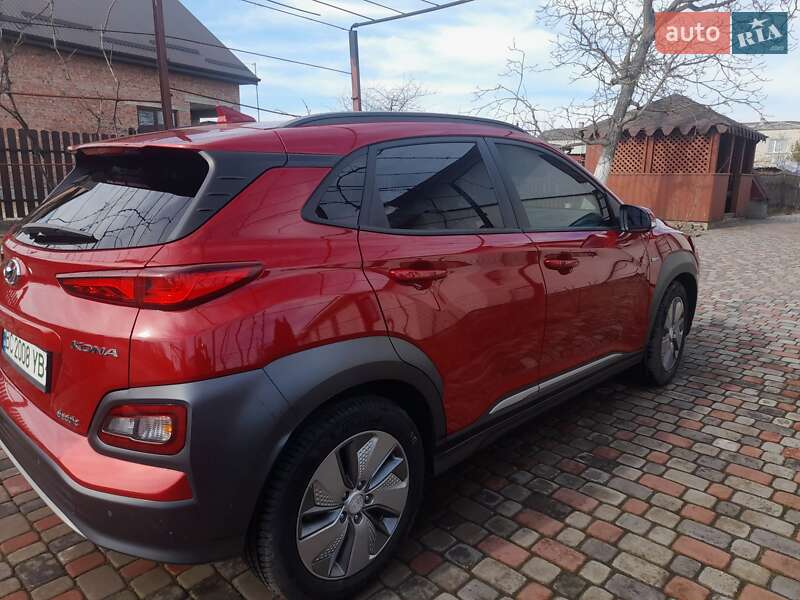 Внедорожник / Кроссовер Hyundai Kona Electric 2019 в Червонограде